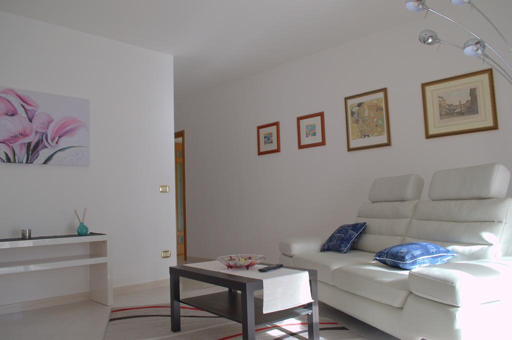 Casa Vacanze La Rocca Apartment Matera Bilik gambar